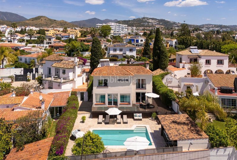 Foto e3861b9e-5938-4fb6-a3d2-9ec6a562cdb6. Casa adosada en Río Real Marbella