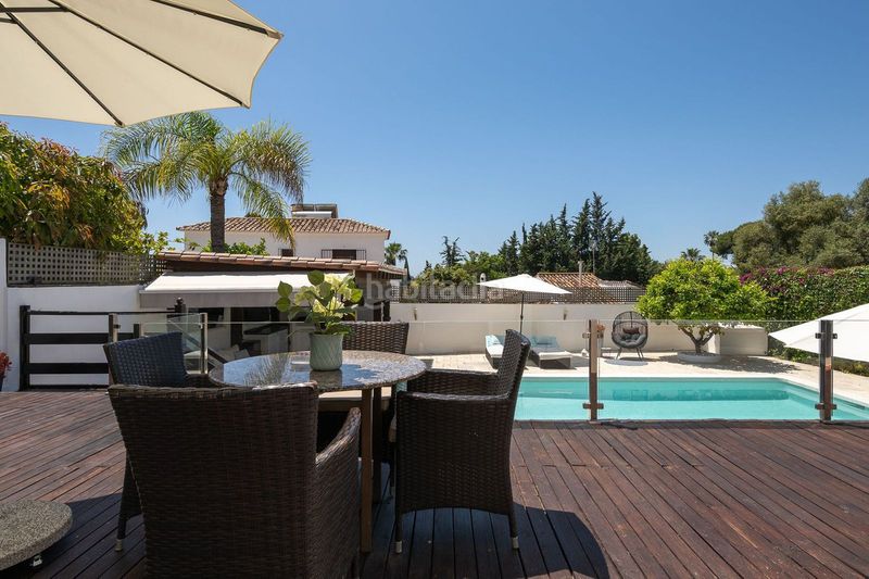 Foto f87cb26f-51e7-4146-b9c5-8f9d943e420d. Casa adosada en Río Real Marbella