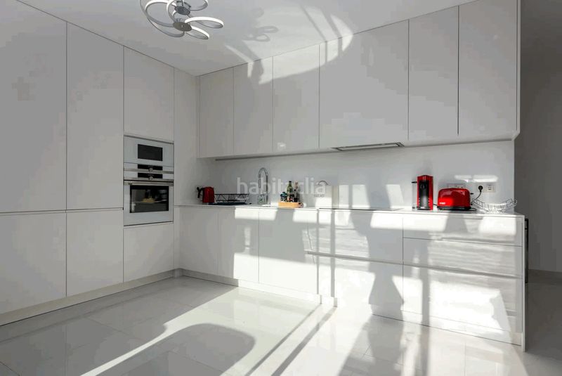 Foto 5e29ebff-4984-48f8-ae79-76525ee31226. Àtic a Centro Estepona