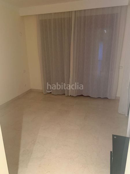 Foto 5a378277-510f-4de1-a971-653d783d9b0d. Pis amb aparcament a bahía de Marbella Marbella