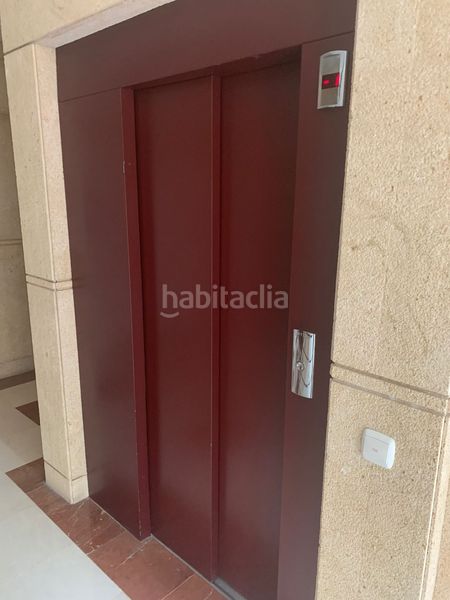 Foto f2c8f9a8-7eb4-4d93-b2af-bbb9a0fd09b8. Piso en bahía de Marbella Marbella