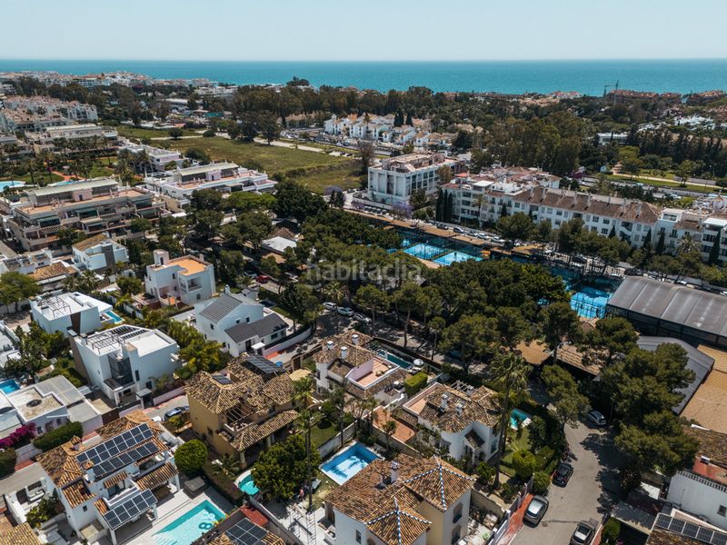 Foto e4addbe9-3035-411b-ad54-99af94502966. Casa adossada a Las Brisas Marbella