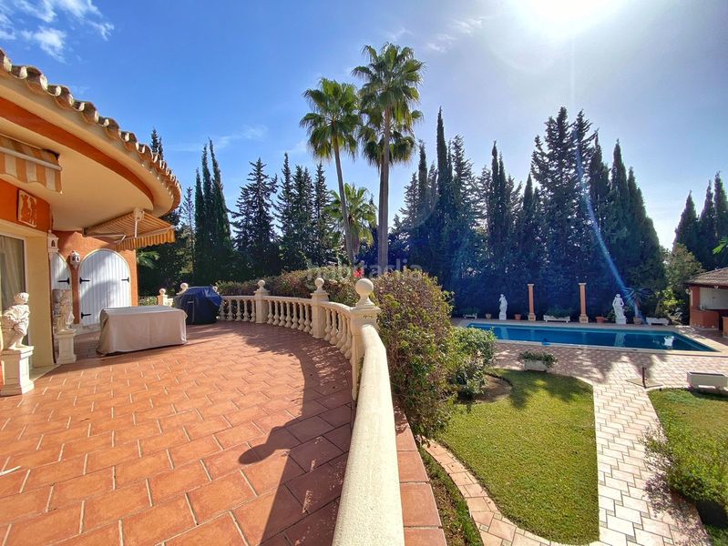 Foto 1379dacc-80b9-4dac-8396-23b21ef257e5. Casa adossada amb aparcament a Sierra Blanca Marbella