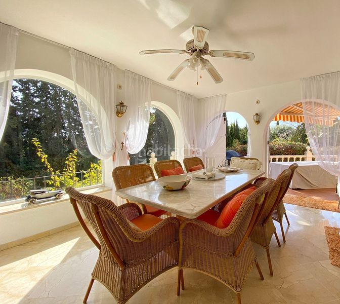 Foto 194ad2d9-5cc1-4a03-b122-41f4c08d3210. Casa adossada amb aparcament a Sierra Blanca Marbella