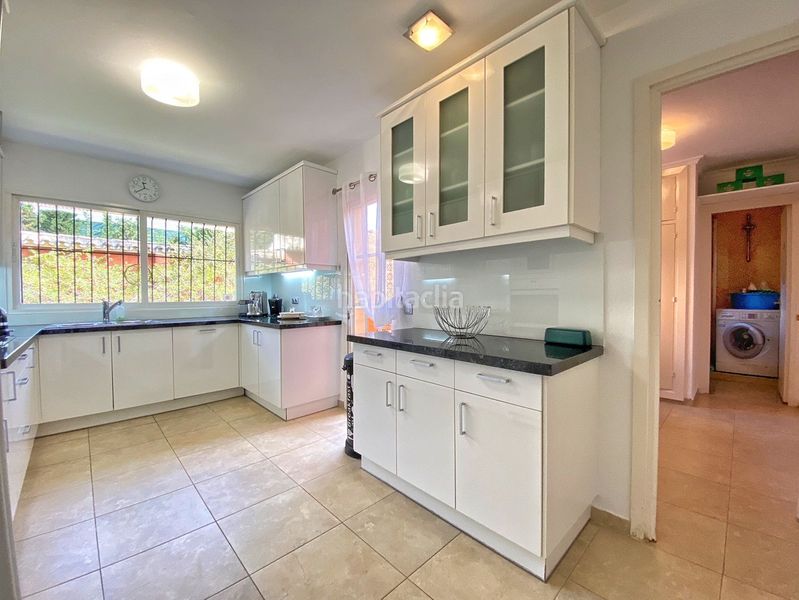 Foto 21ad7e14-897b-4775-8b84-32808be82cb1. Casa adossada amb aparcament a Sierra Blanca Marbella