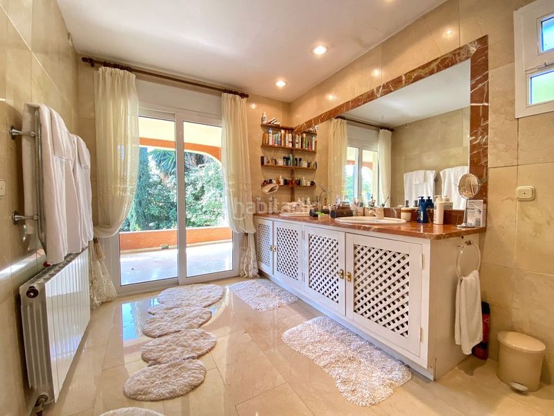 Foto 9b563f8b-3804-4532-b922-c0f960097b9f. Casa adossada amb aparcament a Sierra Blanca Marbella