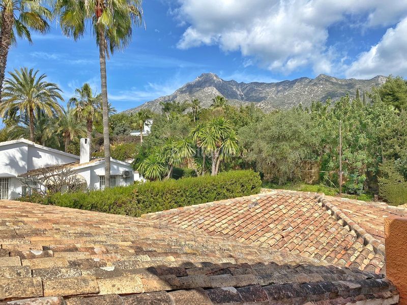 Foto a0157014-8879-4ee8-b340-757fde0723a4. Casa adossada amb aparcament a Sierra Blanca Marbella
