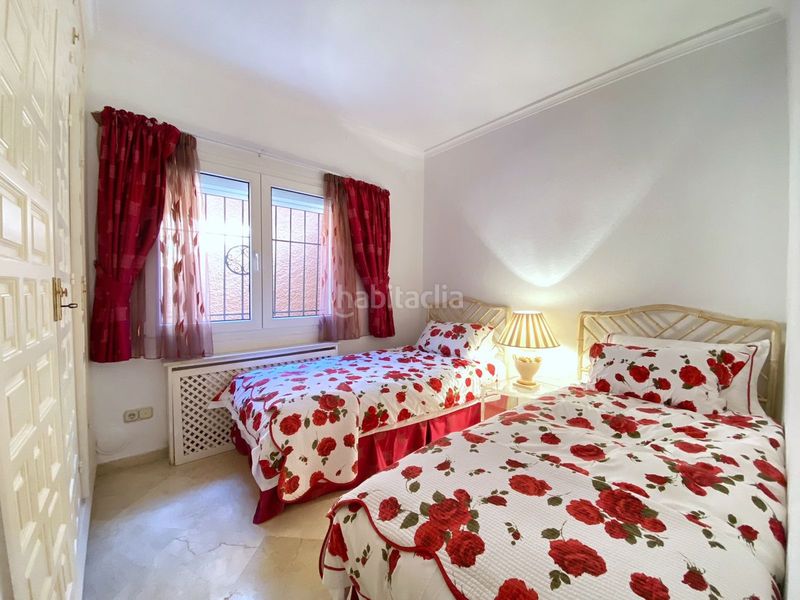 Foto ac6394d5-cb71-42e9-9d71-e455155e7d47. Casa adossada amb aparcament a Sierra Blanca Marbella