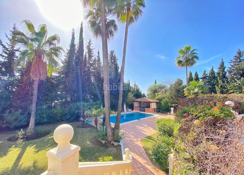 Foto c65f9eef-0129-4e66-9f4c-b0391f88255f. Casa adossada amb aparcament a Sierra Blanca Marbella