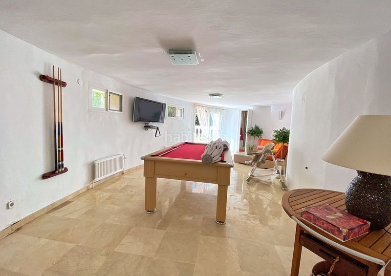 Foto f29c6085-a4b7-48c0-917c-1e2caa3fd285. Casa adossada amb aparcament a Sierra Blanca Marbella