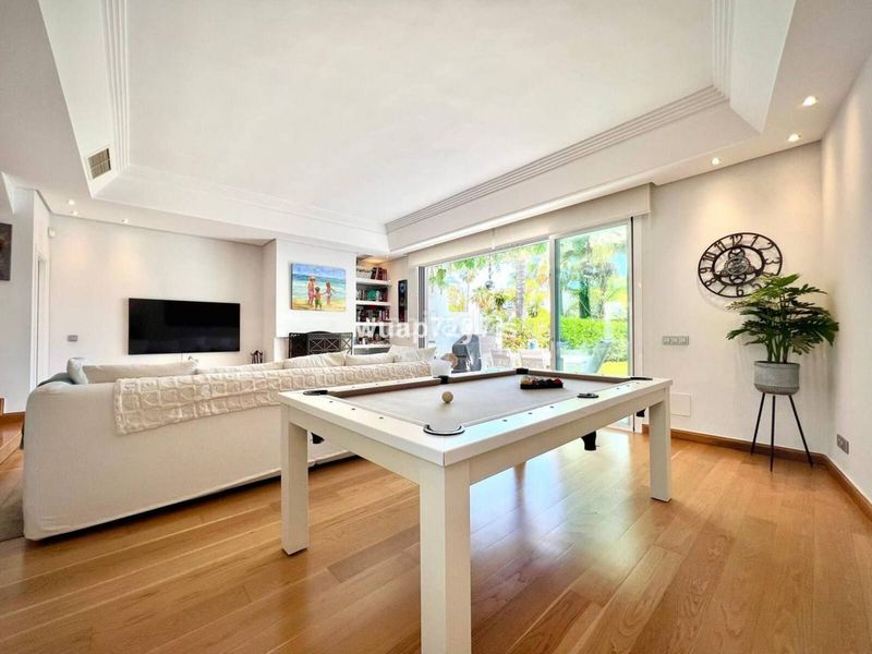 Foto e977f9e2-f693-4665-9739-430e051bcc88. Casa adossada a Centro Estepona