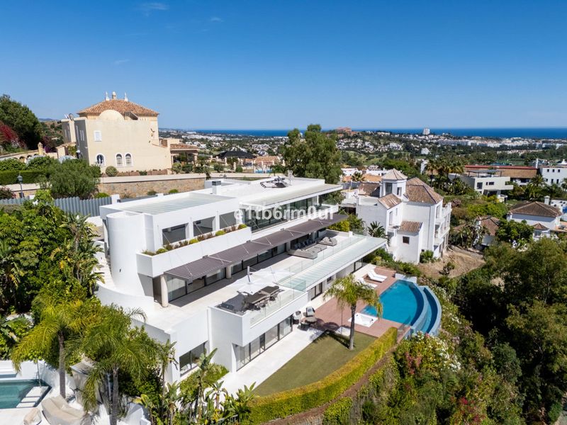 Foto 0aa846b0-261a-4b1c-8403-5542326d51b9. Casa adossada a La Quinta Benahavís