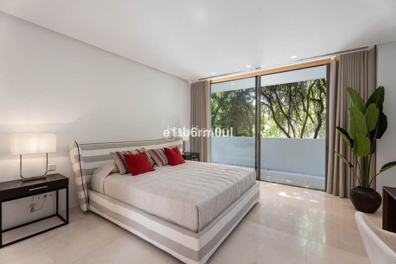 Foto ad8bffcf-8843-4aaf-b02e-f8df2a1fb9dc. Casa adossada a La Quinta Benahavís