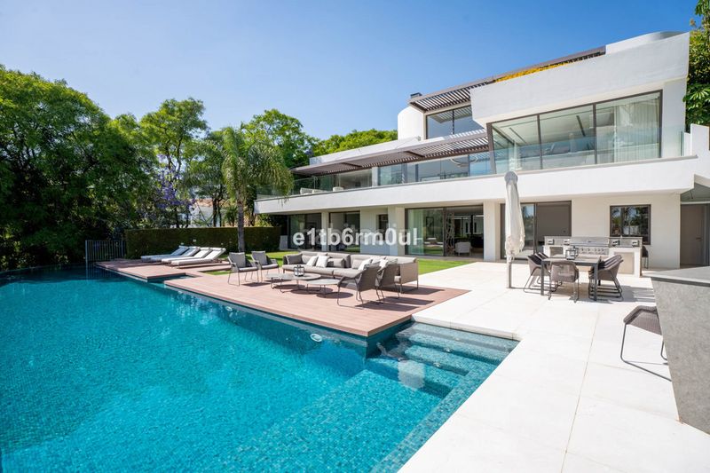 Foto e567137d-0072-4ec7-b665-246d04408969. Casa adossada a La Quinta Benahavís