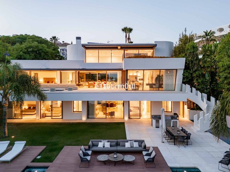 Foto ef3d336d-8896-4e7c-b0ff-ba3d47c936b5. Casa adossada a La Quinta Benahavís