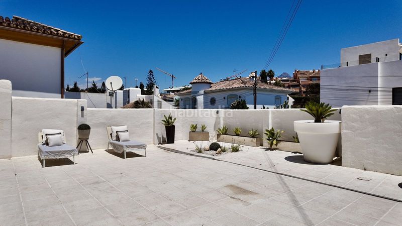 Foto 51d79756-f22a-41ac-932b-e9116764e5fe. Casa adosada en Las Brisas Marbella