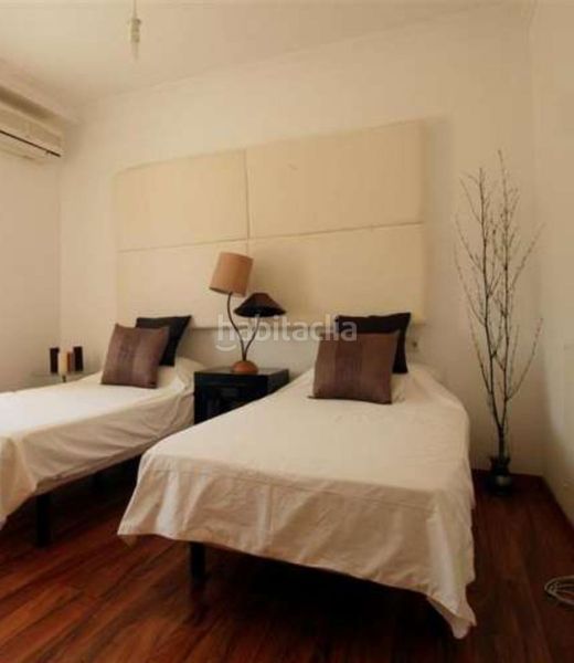 Foto aad52b94-45b5-4a40-afab-c05644514a35. Casa adosada en Las Brisas Marbella