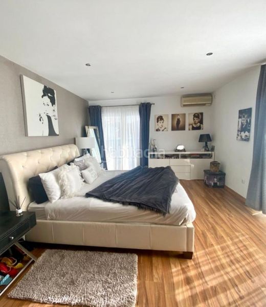 Foto 01f0d016-e03f-4f7f-b6bb-71b0107a70bd. Casa adossada amb aparcament a Las Brisas Marbella