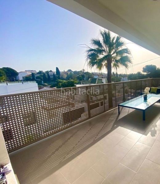 Foto b9350d2b-597b-42a1-99f6-f7131470c569. Casa adossada amb aparcament a Las Brisas Marbella