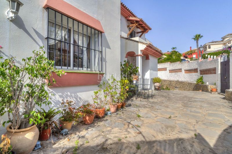 Foto f4fd03eb-98e3-4e94-87f9-0faaca352db6. Casa adossada amb aparcament a Casco Antiguo Marbella