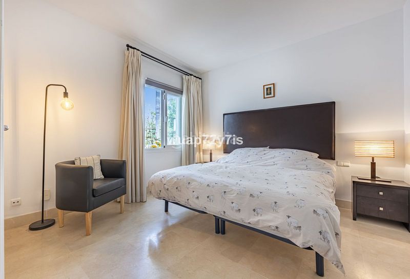 Foto 1b3efe84-00c8-4579-a332-41d5f21bc142. Piso en Las Brisas Marbella