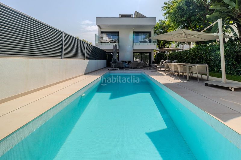 Foto 48faed7a-0528-47c1-82d8-7b95befb8e35. Casa adossada amb aparcament a Puerto Banús Marbella