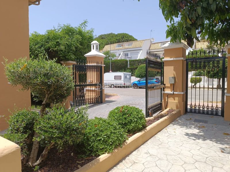 Foto 3c41f21e-e3c7-451d-9cdc-199c14d28622. Casa adossada a Sierra Blanca Marbella