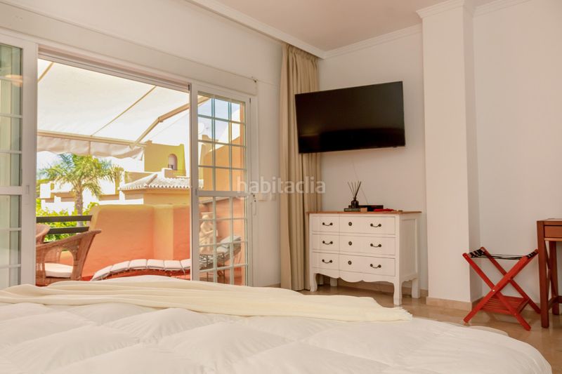 Foto a068c51c-75fb-45b8-957d-463e1df85e20. Casa adossada a Sierra Blanca Marbella
