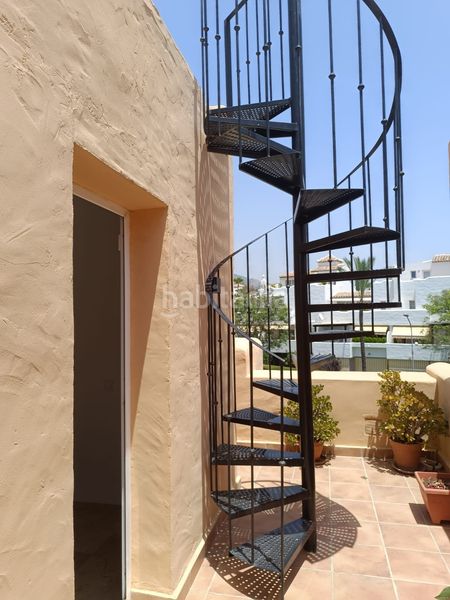 Foto b1924a49-cd70-434d-b921-07f7df45529d. Casa adossada a Sierra Blanca Marbella