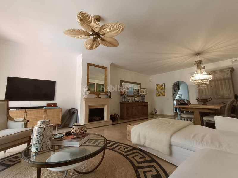 Foto de1c77cd-d044-41f4-b13c-581c7764fc5e. Casa adossada a Sierra Blanca Marbella