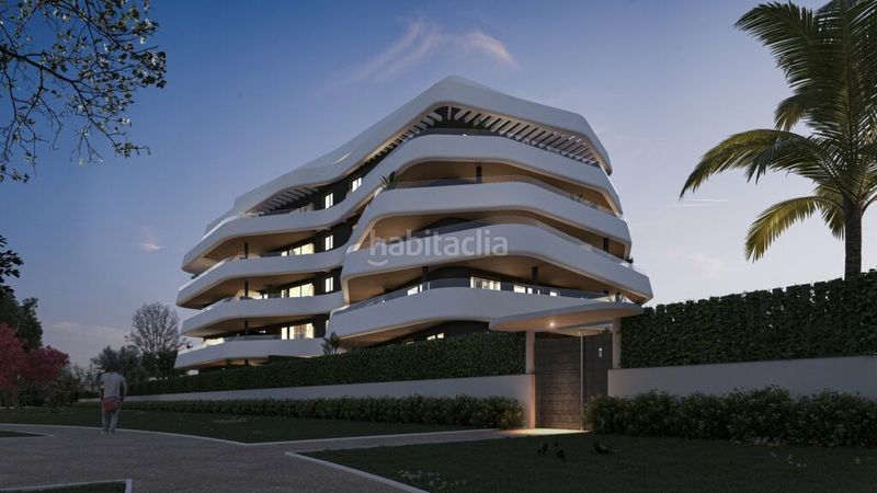 Foto f7134540-94fc-4dbe-99a8-63bc9a800103. Pis amb aparcament a Los Álamos Torremolinos