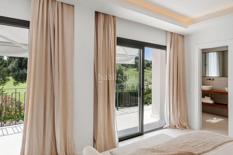 Foto 20936f39-810d-4044-bdd7-38fe23c5702b. Casa adossada a Las Brisas Marbella