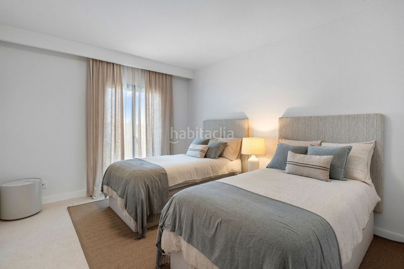 Foto 2c9dc5d1-f43c-4b5d-aeff-1e3d0cea47c0. Casa adossada a Las Brisas Marbella