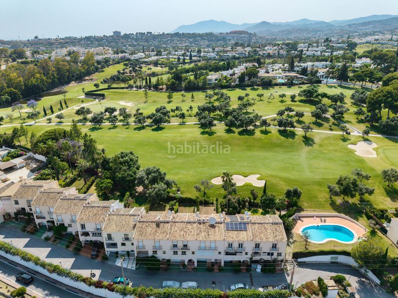 Foto c0819378-06c9-4511-ac64-e8735f86a776. Casa adossada a Las Brisas Marbella