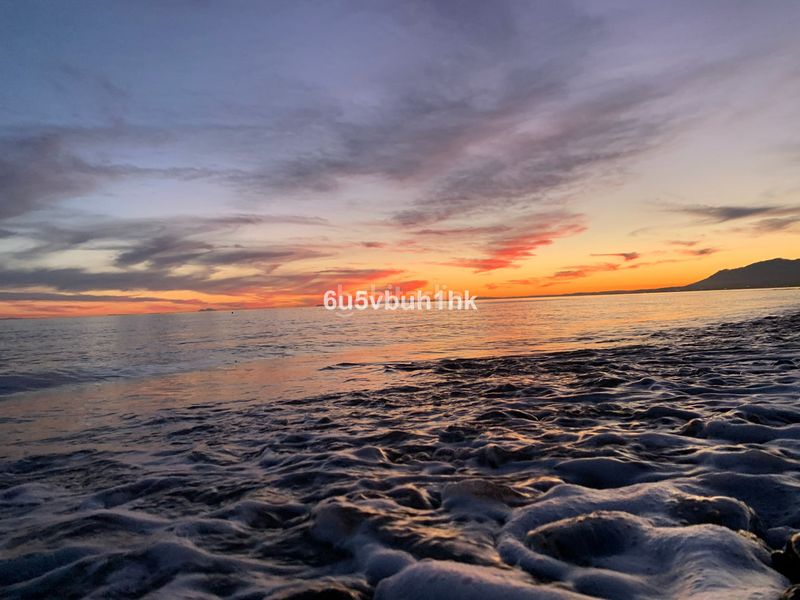 Foto 2da31f49-f131-47d4-8244-02669669292d. Piso en Elviria Marbella