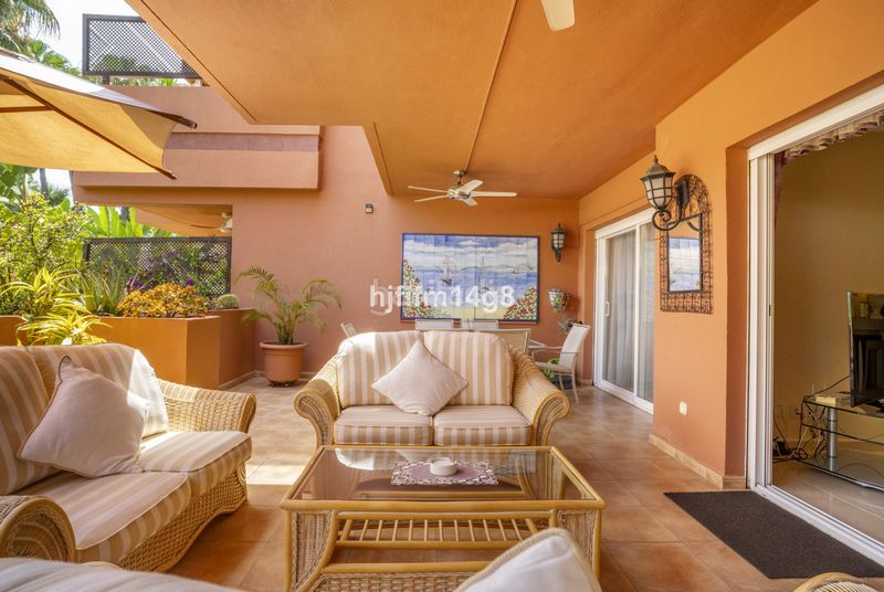 Foto a7610d2e-d8d1-4da3-92d7-814c068b127f. Piso en Puerto Banús Marbella