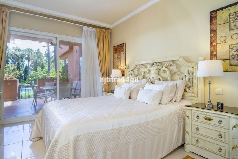 Foto cecefcc8-83f6-4275-9812-fbff9398e33f. Piso en Puerto Banús Marbella