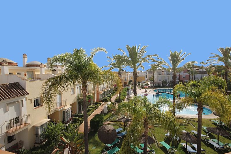 Foto 321a9040-6162-467e-b005-9f6519b26223. Casa adossada amb aparcament a bahía de Marbella Marbella