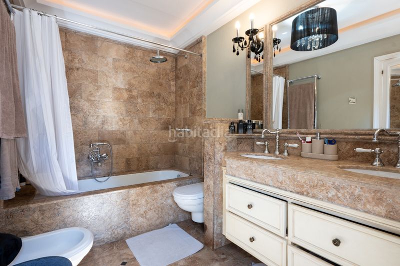 Foto 0129fead-90b0-470e-9a76-3c3cdc304fa0. Casa adossada a La Carolina - Guadalpín Marbella