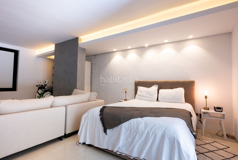 Foto c852d342-bfb4-4130-96bb-703508e8df35. Casa adossada a La Carolina - Guadalpín Marbella
