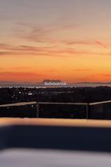 Etagenwohnung in Casco Antiguo