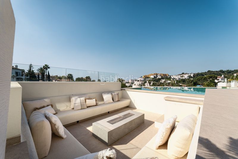 Foto b4e45a58-7110-4630-a4b2-9837a85f4e41. Casa adossada a Centro Estepona