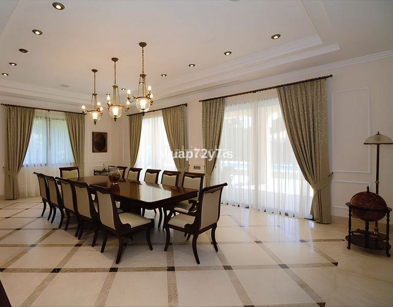 Foto 35b1b03b-7663-4944-af83-687447870e1b. Casa adossada amb aparcament a Guadalmina Baja Marbella
