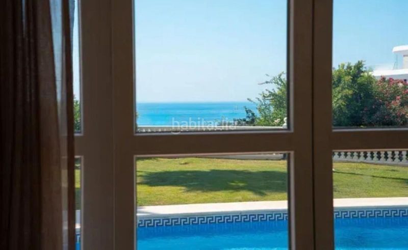 Foto 2ef19bcc-6227-4884-9d2b-0f552274e6e0. Casa adossada amb aparcament a La Concha - Resina Golf Estepona