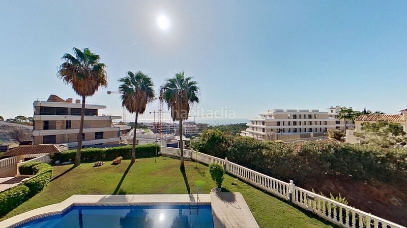 Foto d7068ea4-3917-481f-a218-ca517ea7fcec. Casa adossada amb aparcament a La Concha - Resina Golf Estepona