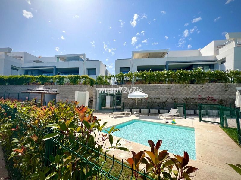 Foto c8c02af6-c52b-417e-9b62-5338e22efc94. Àtic a Centro Estepona