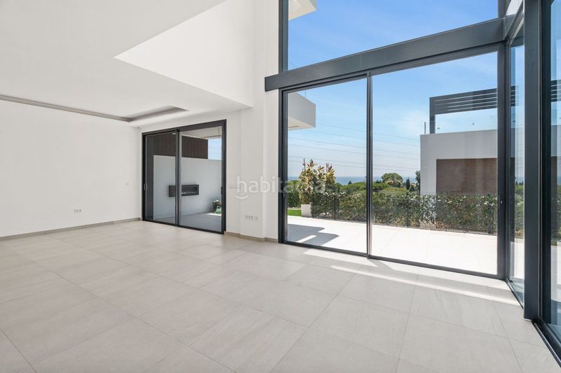 Foto 0dcf66ce-5fee-4cb5-81e9-c20cf0b61c55. Casa adosada en Río Real Marbella
