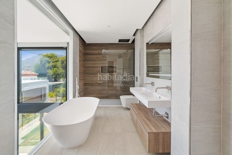 Foto f0469250-8e07-4eff-89be-2899601474b9. Casa adosada en Río Real Marbella