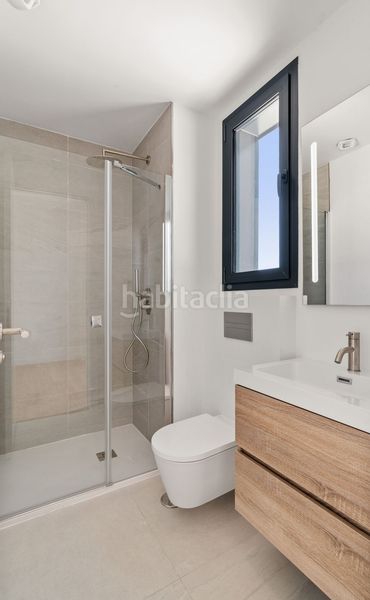 Foto 51b93b70-85e4-4d64-af8f-492d77d71fca. Casa adossada a Río Real Marbella