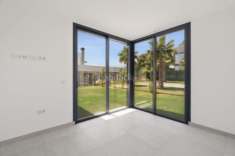 Foto d1eb359b-f1f0-4446-ab1d-df20b39910cb. Casa adossada a Río Real Marbella